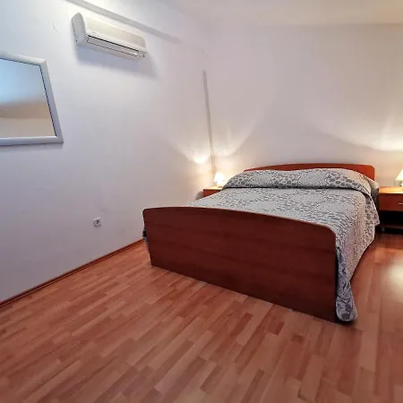 Fidens No Contact Check In Apartment *