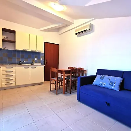 Fidens No Contact Check In Apartment Ravni